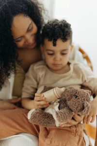 indoor candid family photography