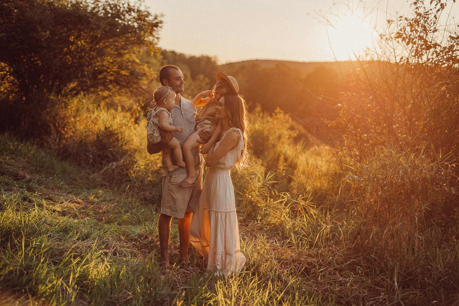golden hour family photos in new york state