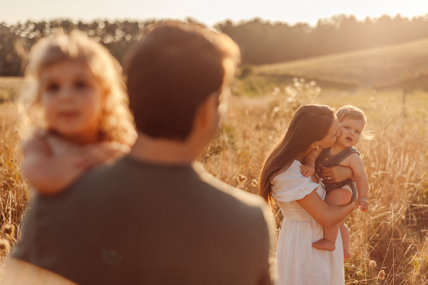 candid family portraits