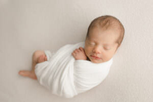 naturally posed newborn photos massachusetts