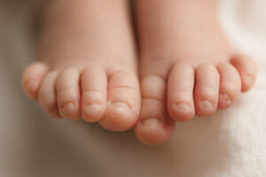 newborn baby toes