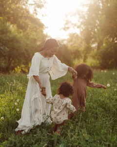 groton ma family photographer mom dancing with kids