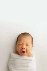 natural newborn studio photography