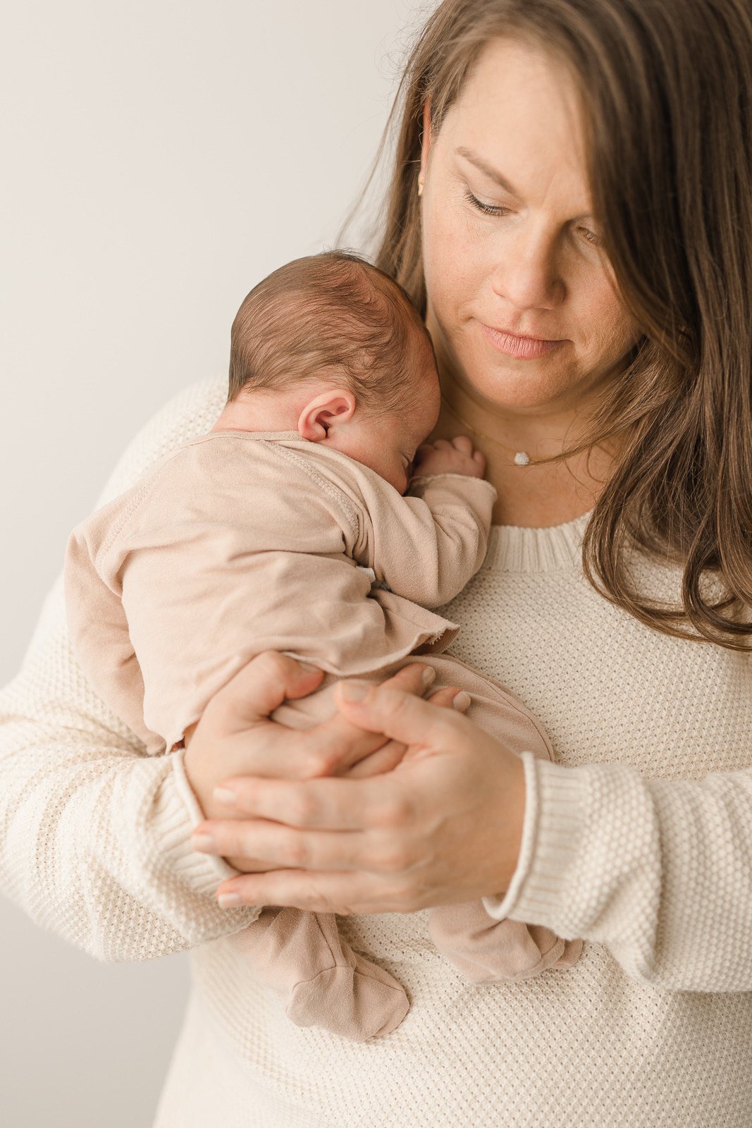 lifestyle newborn images in central massachusetts studio