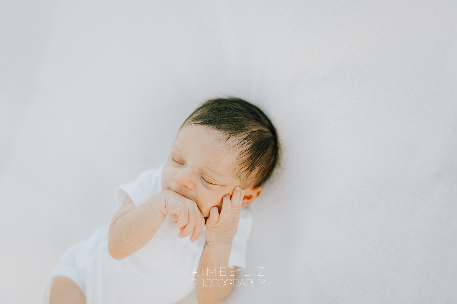 massachusetts lifestlye newborn photographer