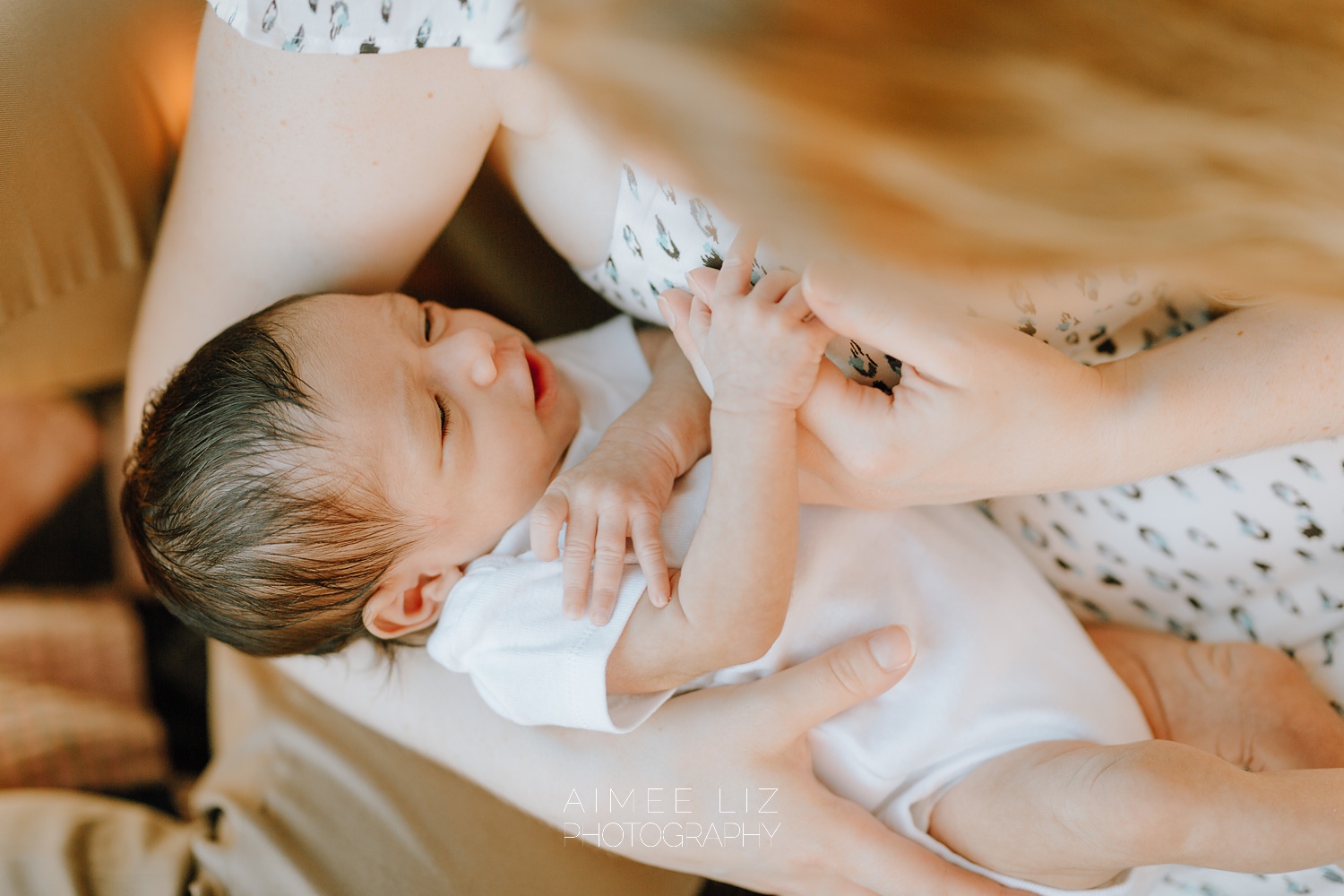 massachusetts lifestlye newborn photographer