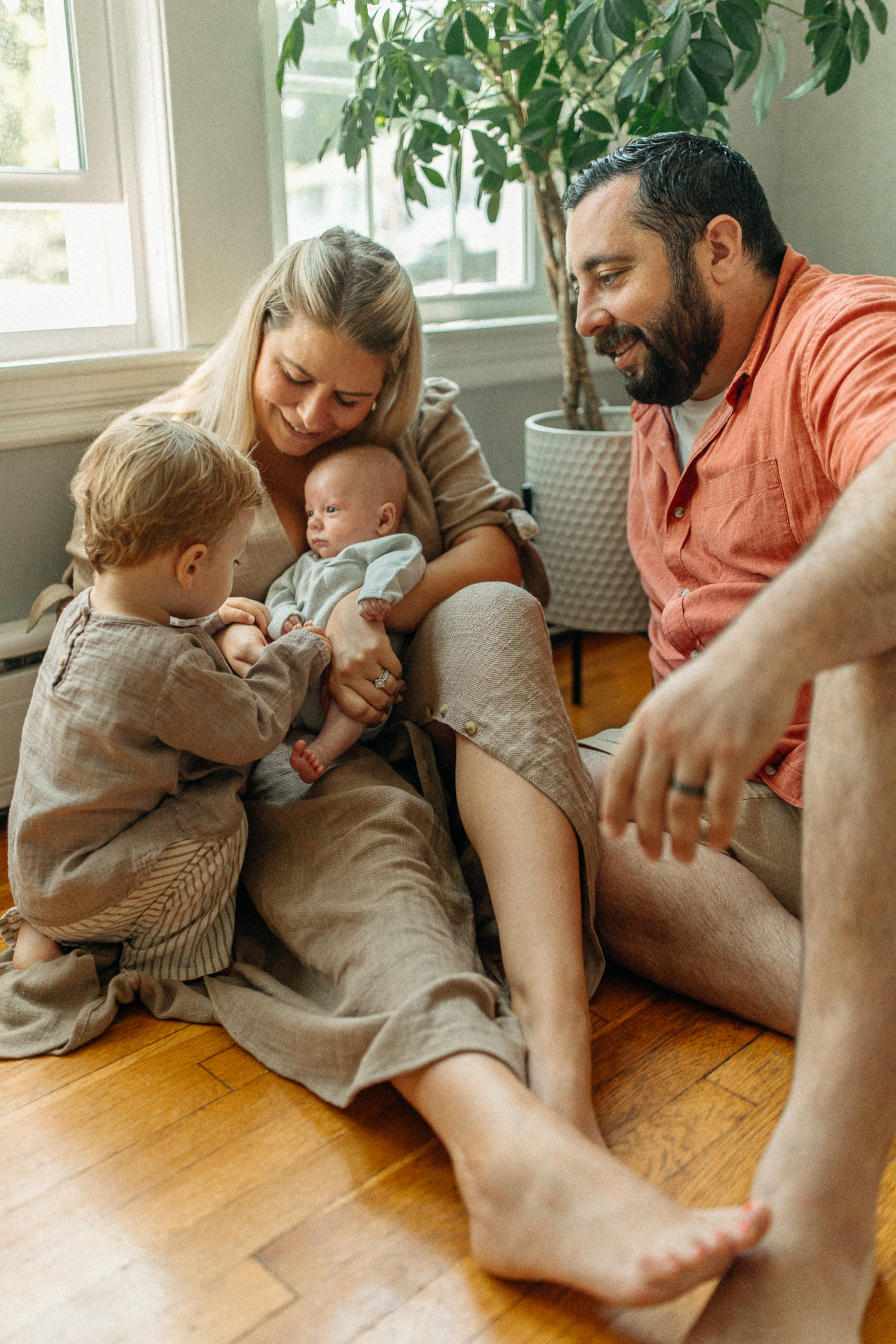 in-home candid newborn family photos
