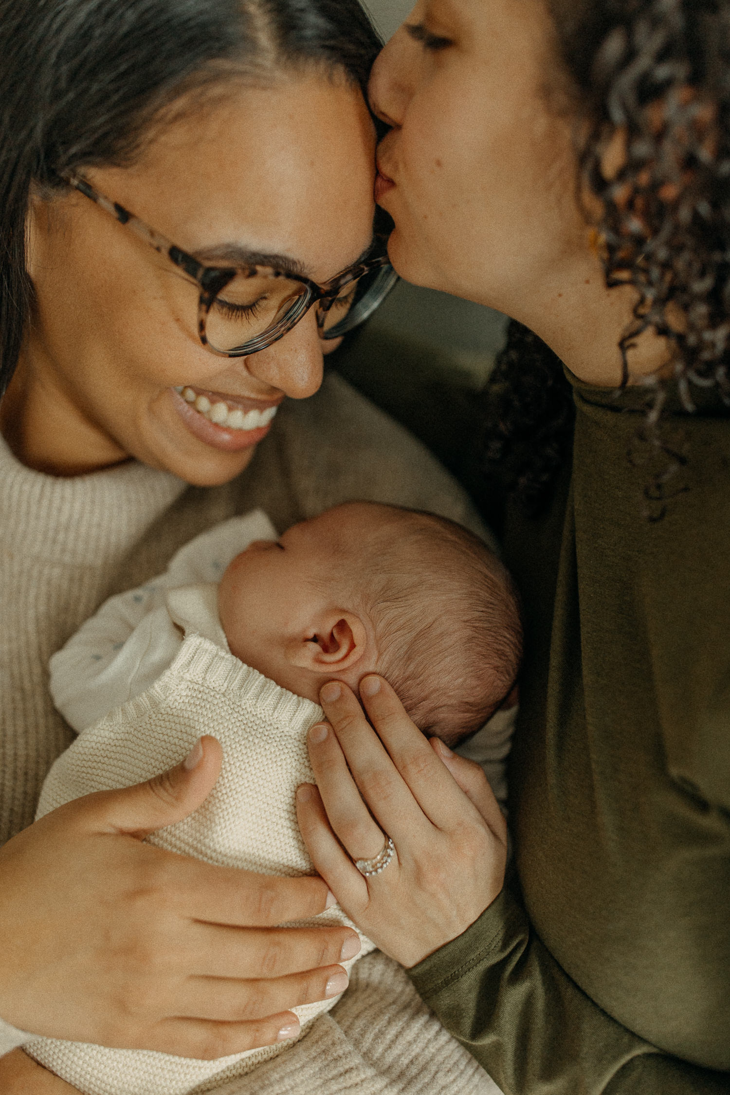 two mom newborn photographer worcester ma