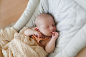 worcester ma in-home newborn photos