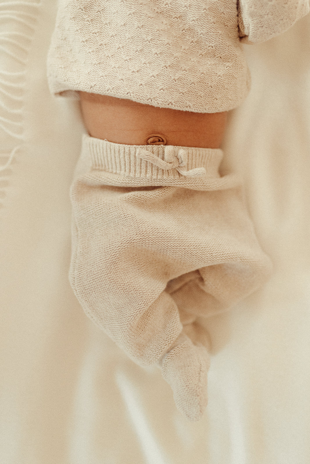 natural newborn photography details