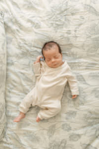 unposed newborn photography