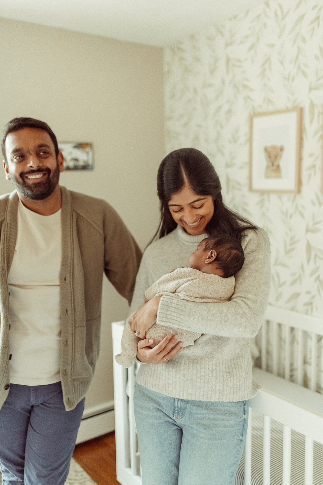 candid relaxed newborn photography at home