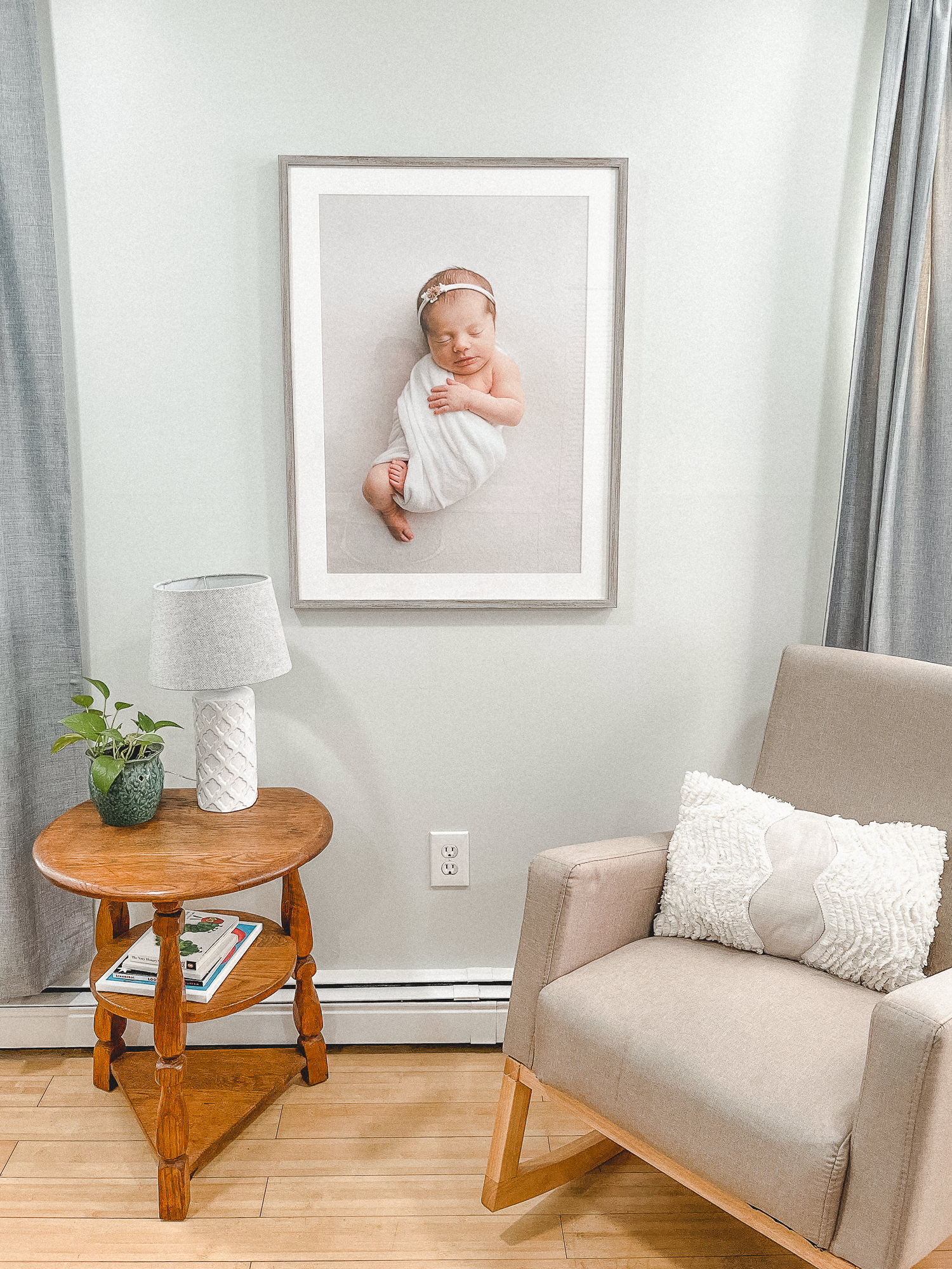 newborn photo display