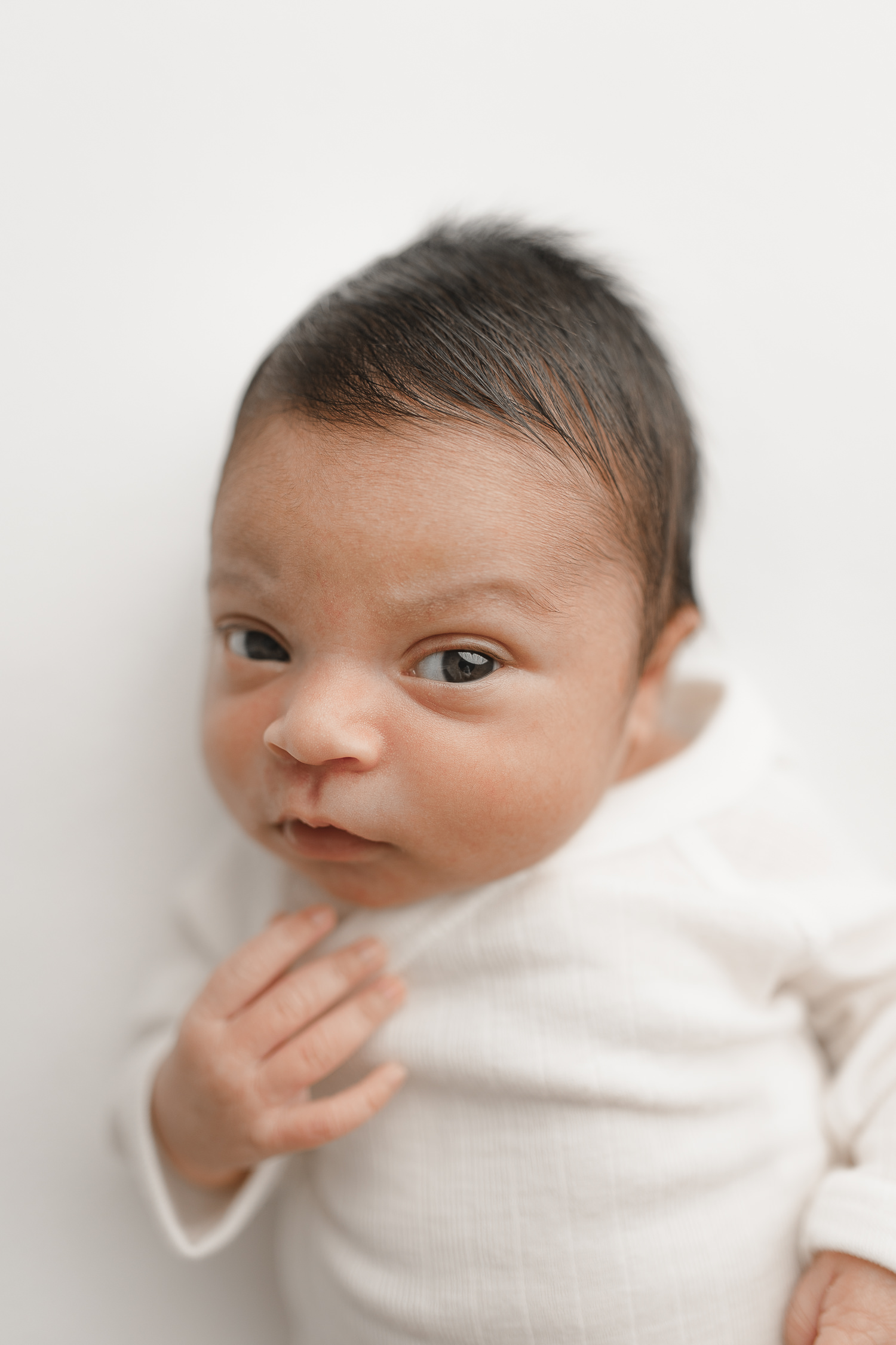 minimalist newborn photographer worcester
