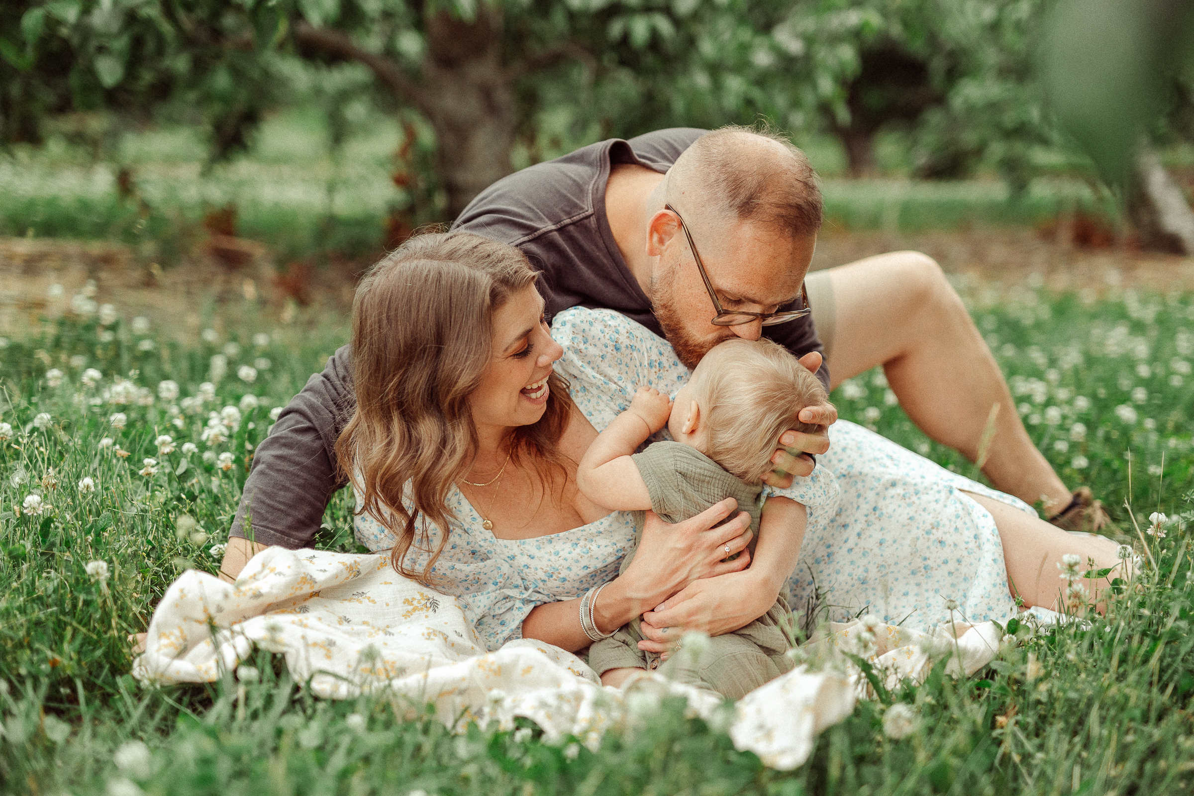 natural family photographer in massachusetts