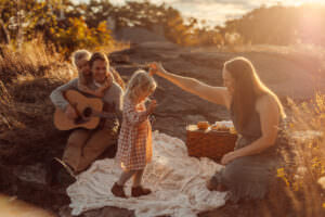 candid family photographer massachusetts